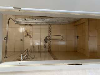Гостиница Guest House Belaya Nevestochka Геленджик Трехкомнатные апартаменты с кухней-3