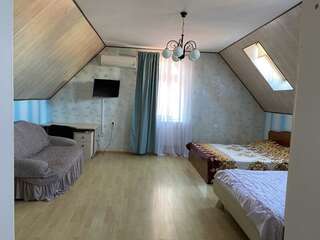 Гостиница Guest House Belaya Nevestochka Геленджик Трехкомнатные апартаменты с кухней-5