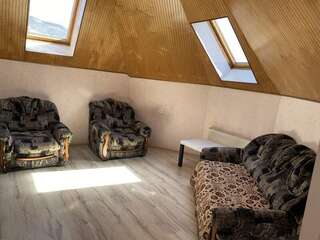 Гостиница Guest House Belaya Nevestochka Геленджик Трехкомнатные апартаменты с кухней-11