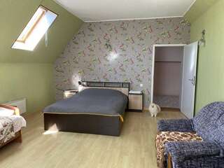 Гостиница Guest House Belaya Nevestochka Геленджик Трехкомнатные апартаменты с кухней-4