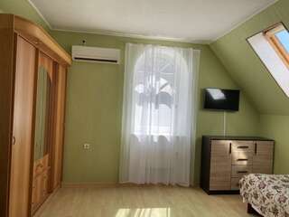 Гостиница Guest House Belaya Nevestochka Геленджик Трехкомнатные апартаменты с кухней-8